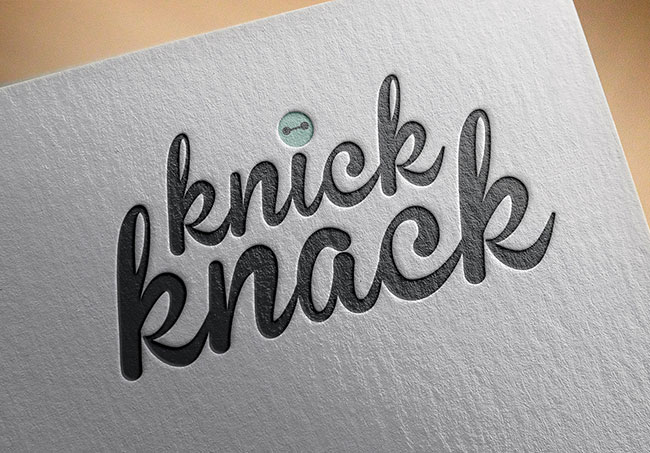 Logo Knick-knack - Création de logo par Emilie Le Béhérec Prima, graphiste freelance spécialisée dans le domaine de l'enfance